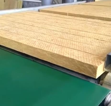 巖棉板的保溫隔音可用于地面